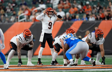 Joe Burrow starts and backup Joe Flacco throws a TD pass as Bengals beat Lions 16-14